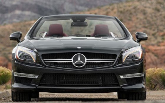 مصر اليوم - مرسيدس SL63 AMG كـوحش كاسر يسير على الطريق